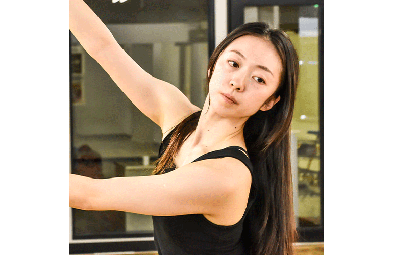 渡辺 はるか Contemporary 火曜 木曜の平原クラスを代講 スタイルやジャンル豊富な講師陣をご紹介 東京にあるダンススクール G Screw Dance Labo